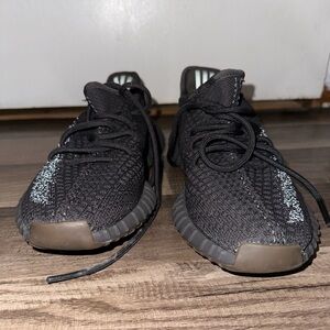 Yeezy Boost 350 V2’ Cinder Reflective